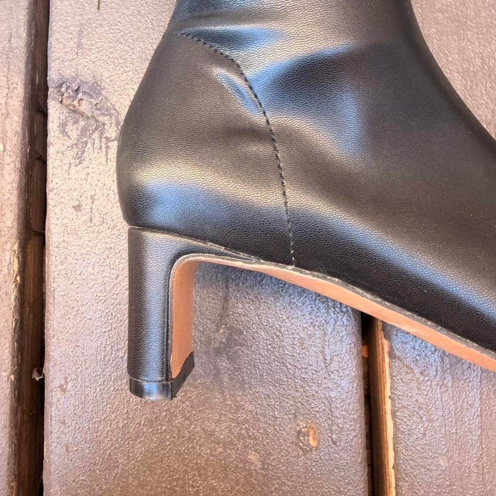 Black faux leather knee high boots with square toe - Picture 4 of 8